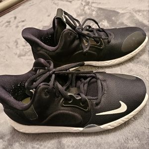 Nike sz 4.5y Great Condition